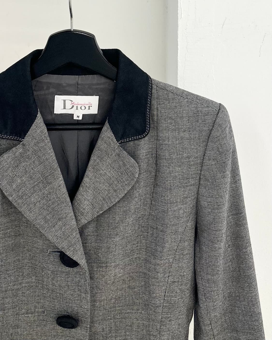 디올 블랙 벨벳 카라 그레이 체크 자켓 상품이미지4