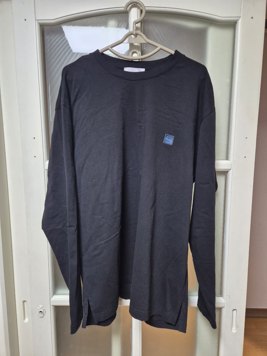 솔리드옴므 백로고 롱슬리브  상품이미지1