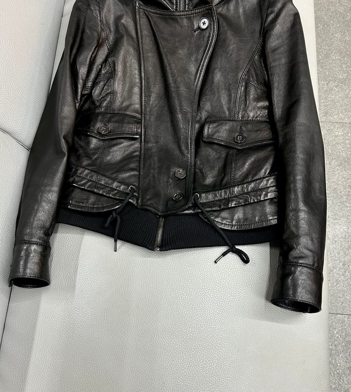 띠어리 블랙 가죽자켓(M) 상품이미지4