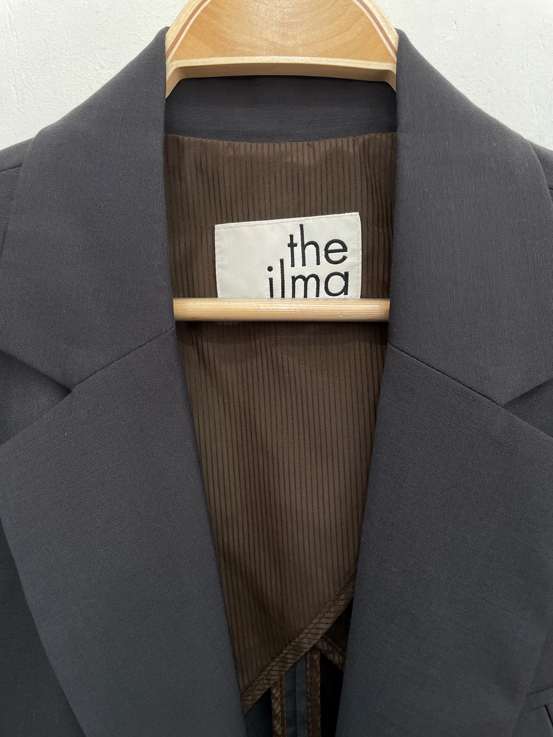 더일마(the ilma) 울 혼방 크롭 블레이저 숏 자켓 상품이미지4