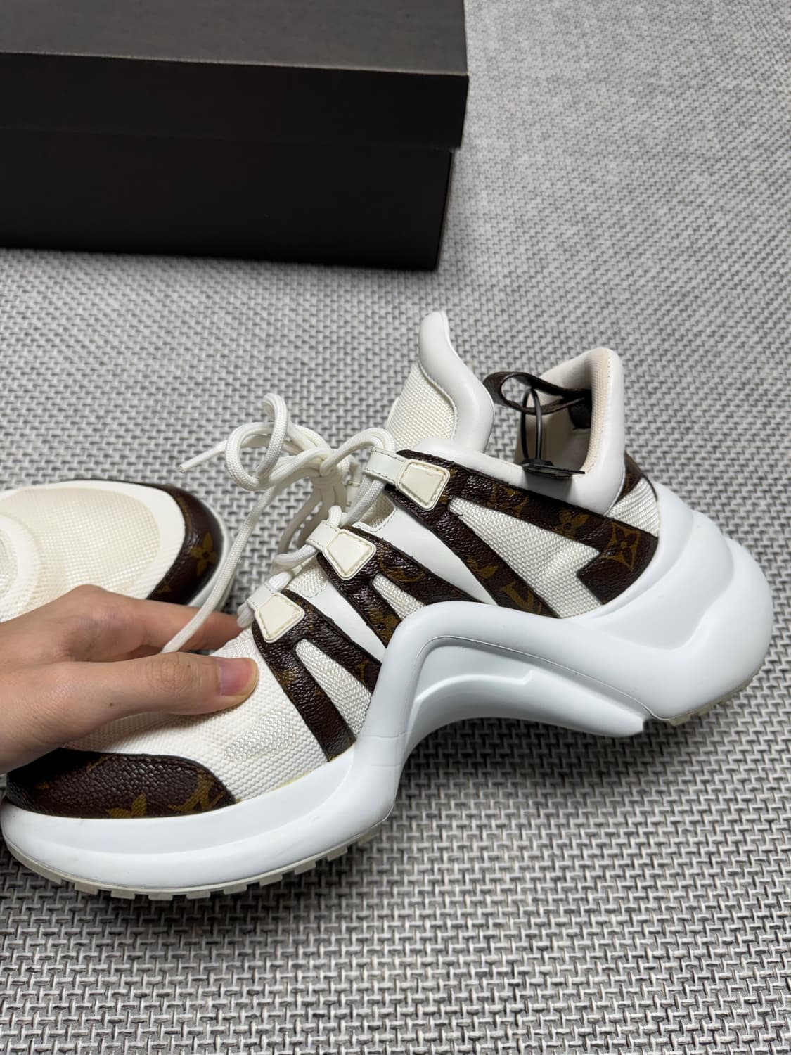 루이비통 아치라이트 스니커즈 신발 상품이미지6