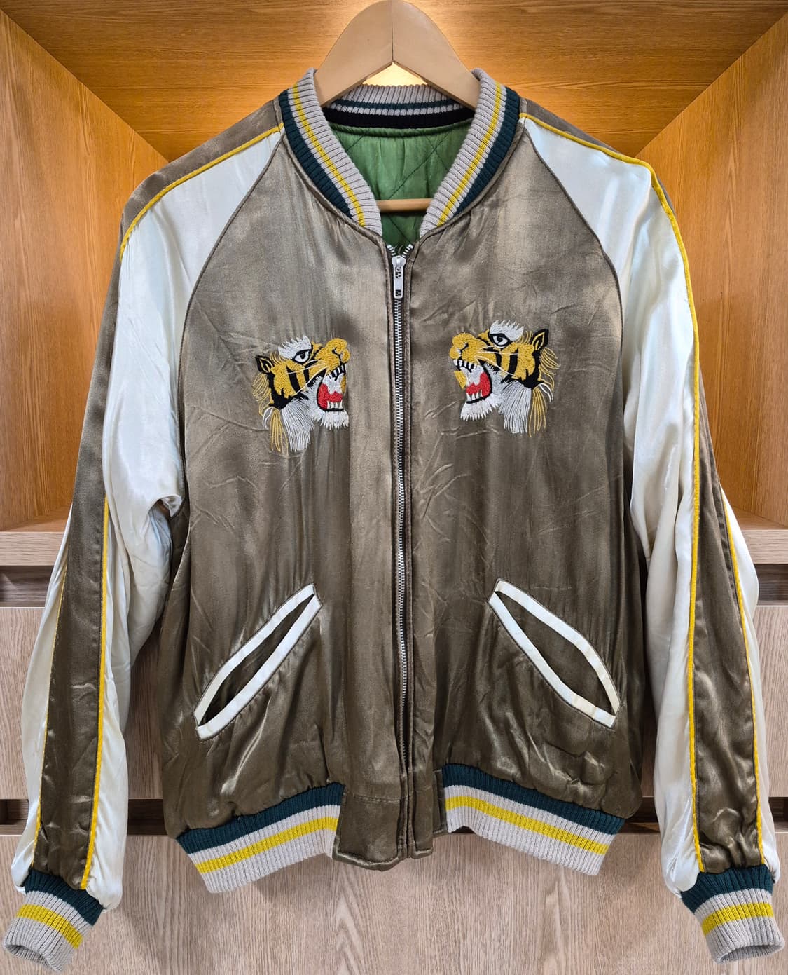 00's Vintage Riversible Souvenir Jacket 상품이미지4