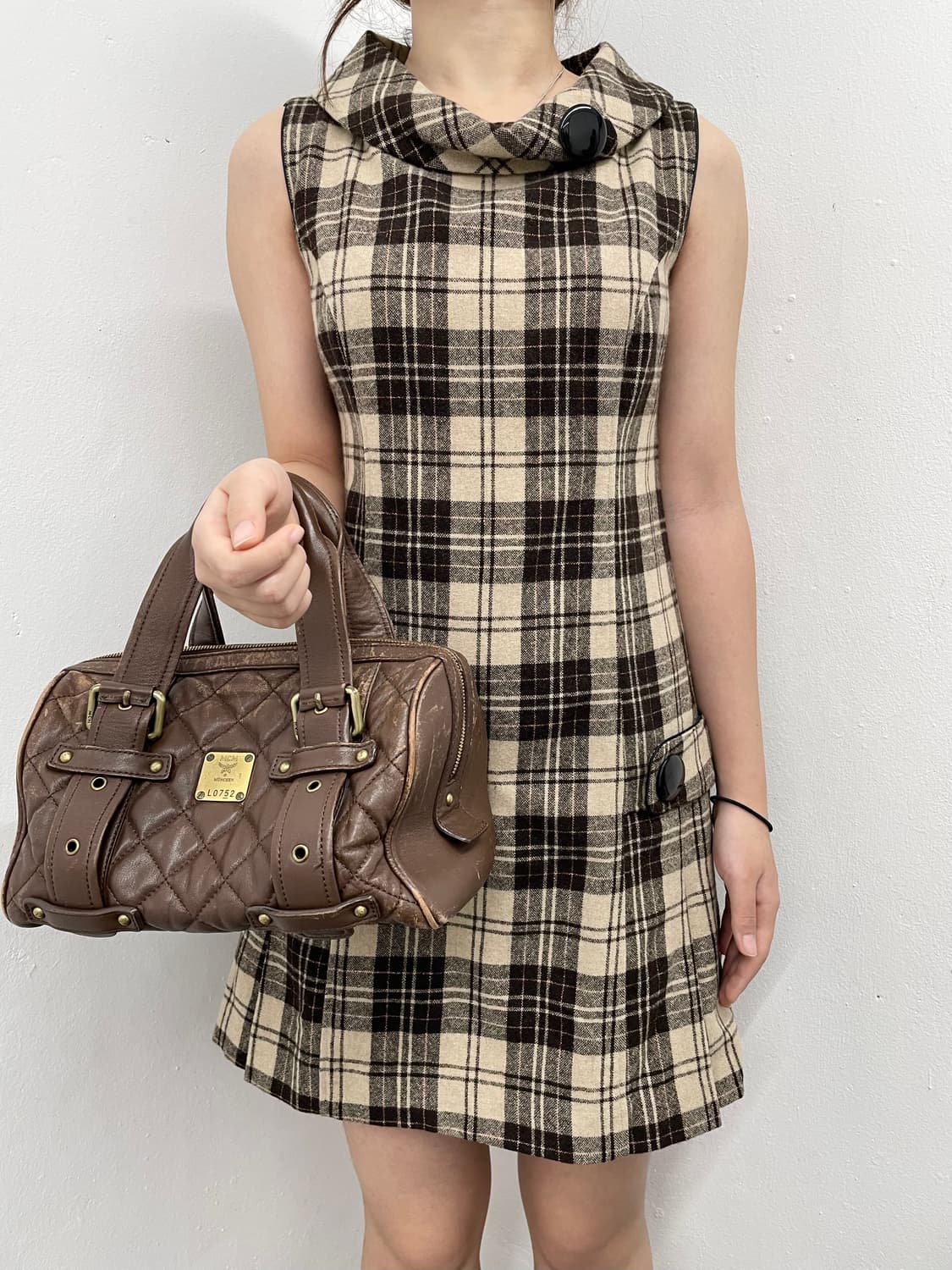 세실맥비 라떼갸루 버튼 플리츠 원피스 상품이미지2