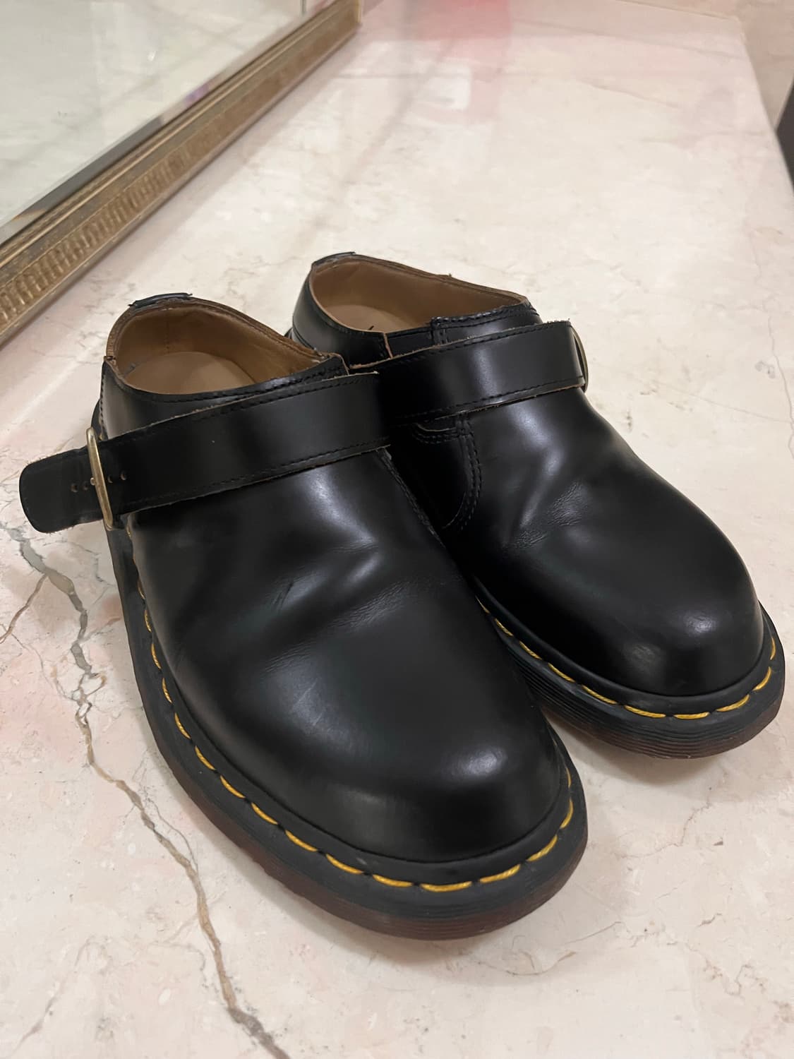 닥터마틴 아이샴 스무스 레더 뮬 블랙 상품이미지1