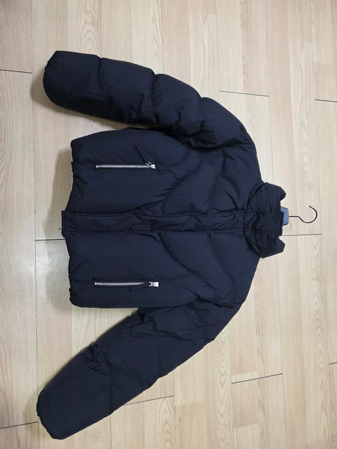 CURVED LINE SHORT PUFFER DOWN BLACK 상품이미지2