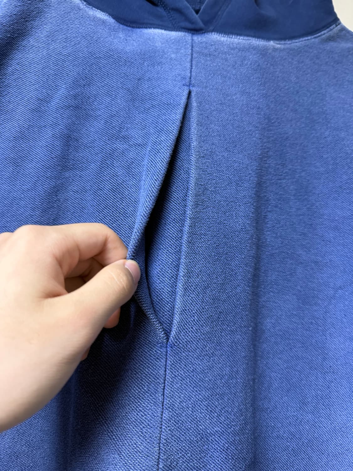 강정석 pleats hoodie blue 후드티 상품이미지5