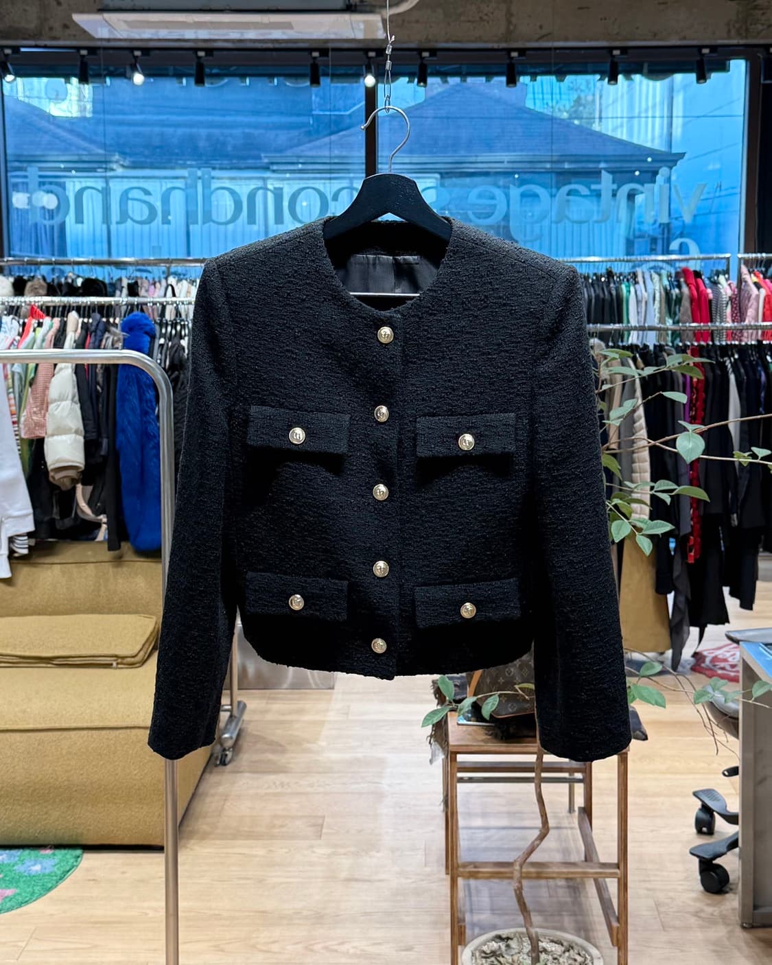 준지 블랙 금장 라운드 트위드 자켓  상품이미지1