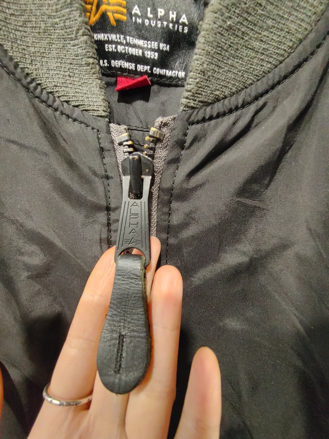 무배) 알파 인더스트리 나일론 봄버 자켓 - XL 상품이미지5