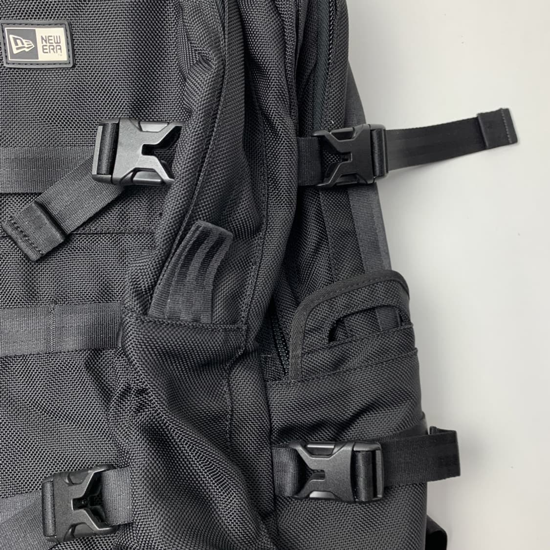 [정품/OS] 뉴에라 캐리어 블랙 남여공용 백팩
 상품이미지6