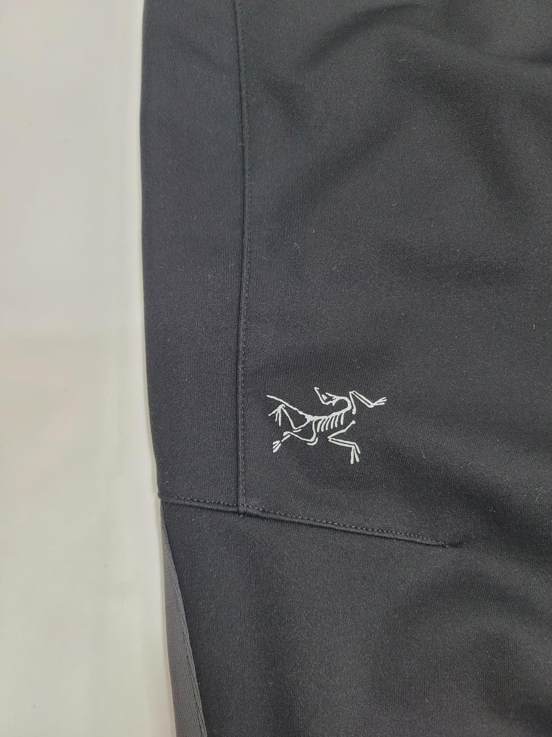 ARCTERYX 아크테릭스 트리노 타이트 여성 팬츠 / 여 XS 블랙
 상품이미지5
