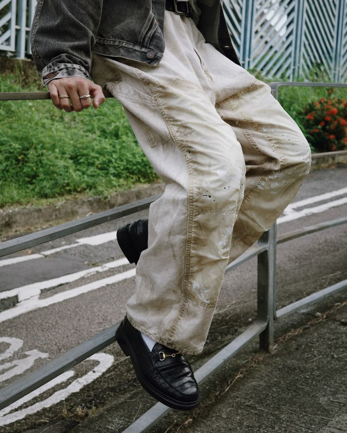 [2/32] 아나크로놈 나일론 패치 더블니 페인터 팬츠 상품이미지1