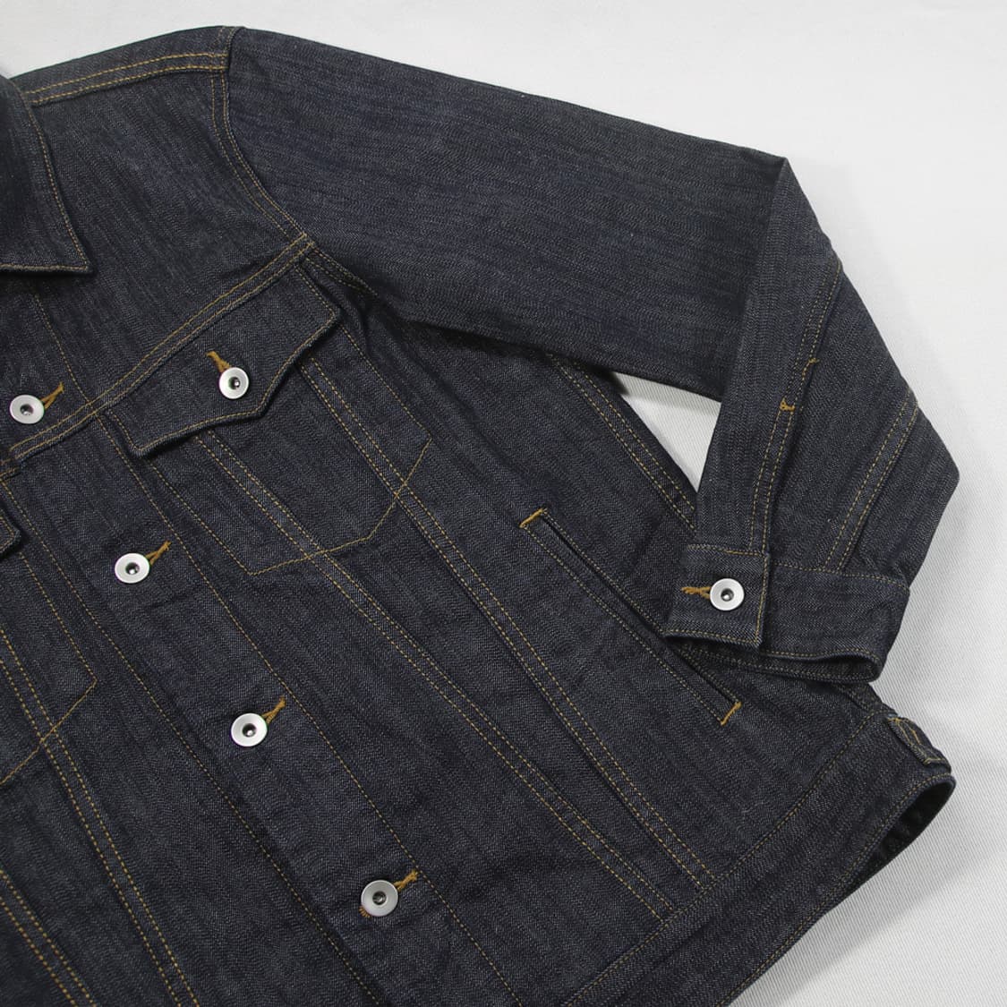 (착용컷) JUNRED 데님 트러커 자켓  상품이미지7