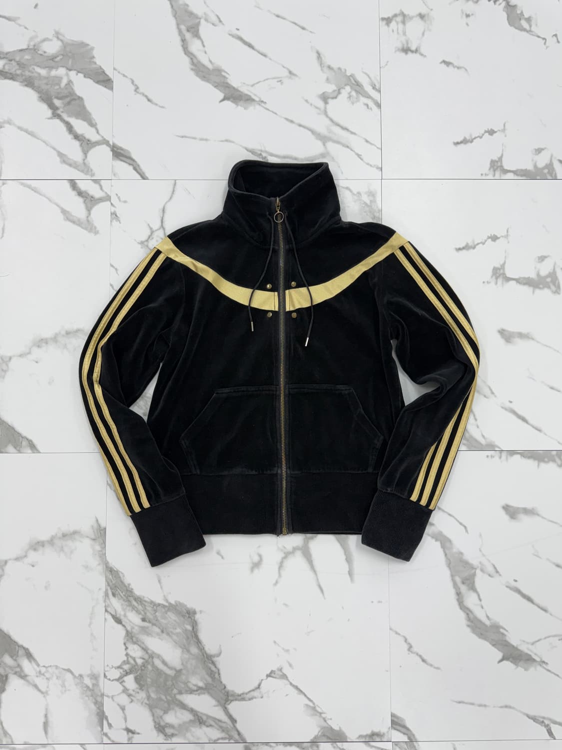 아디다스 벨루어 블랙 트랙탑 상품이미지1