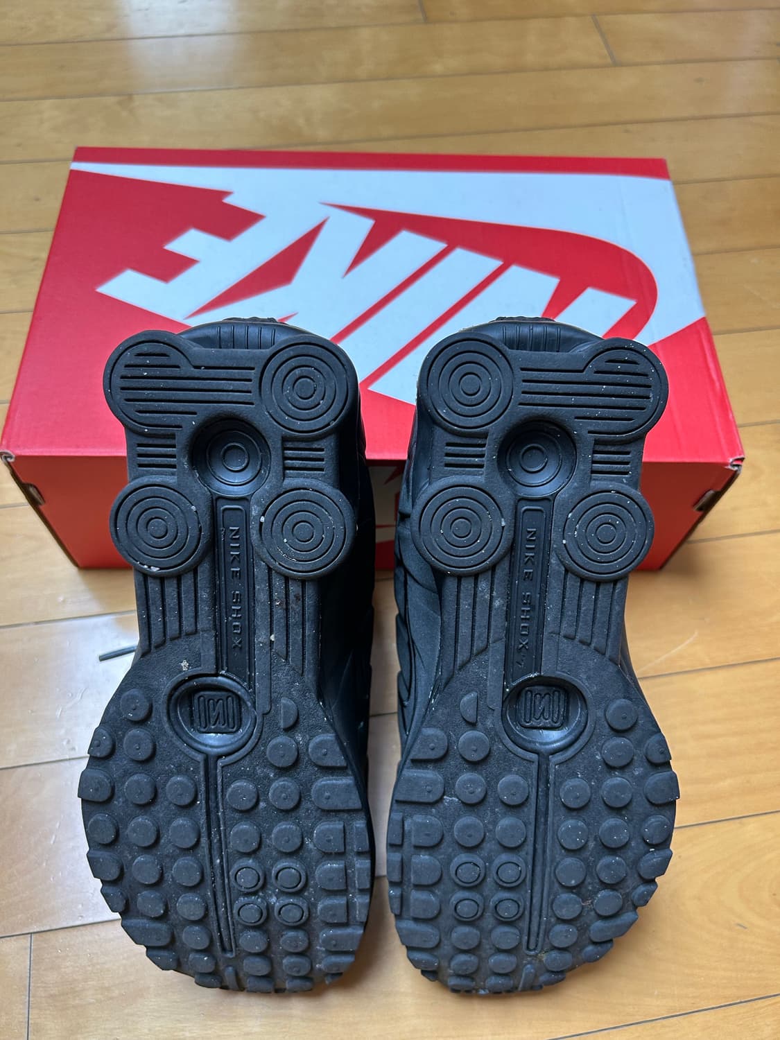 나이키 샥스 R4 255 상품이미지5