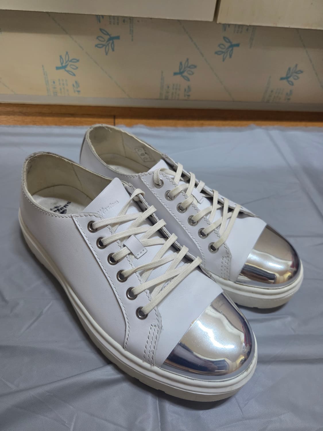 [UK7] 닥터마틴 알렉세이 화이트 상품이미지1