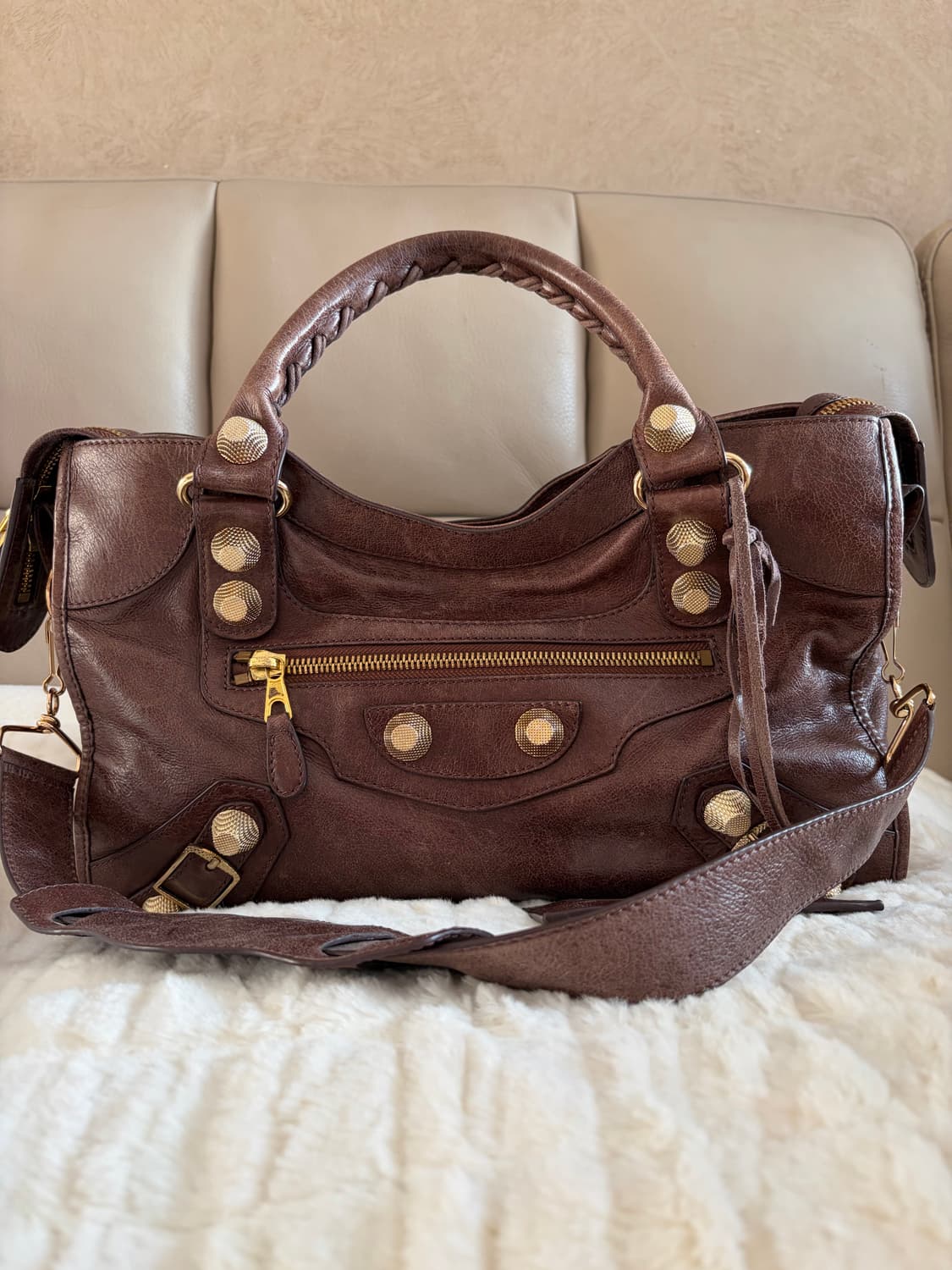 발렌시아가 모터백 브라운 상품이미지1