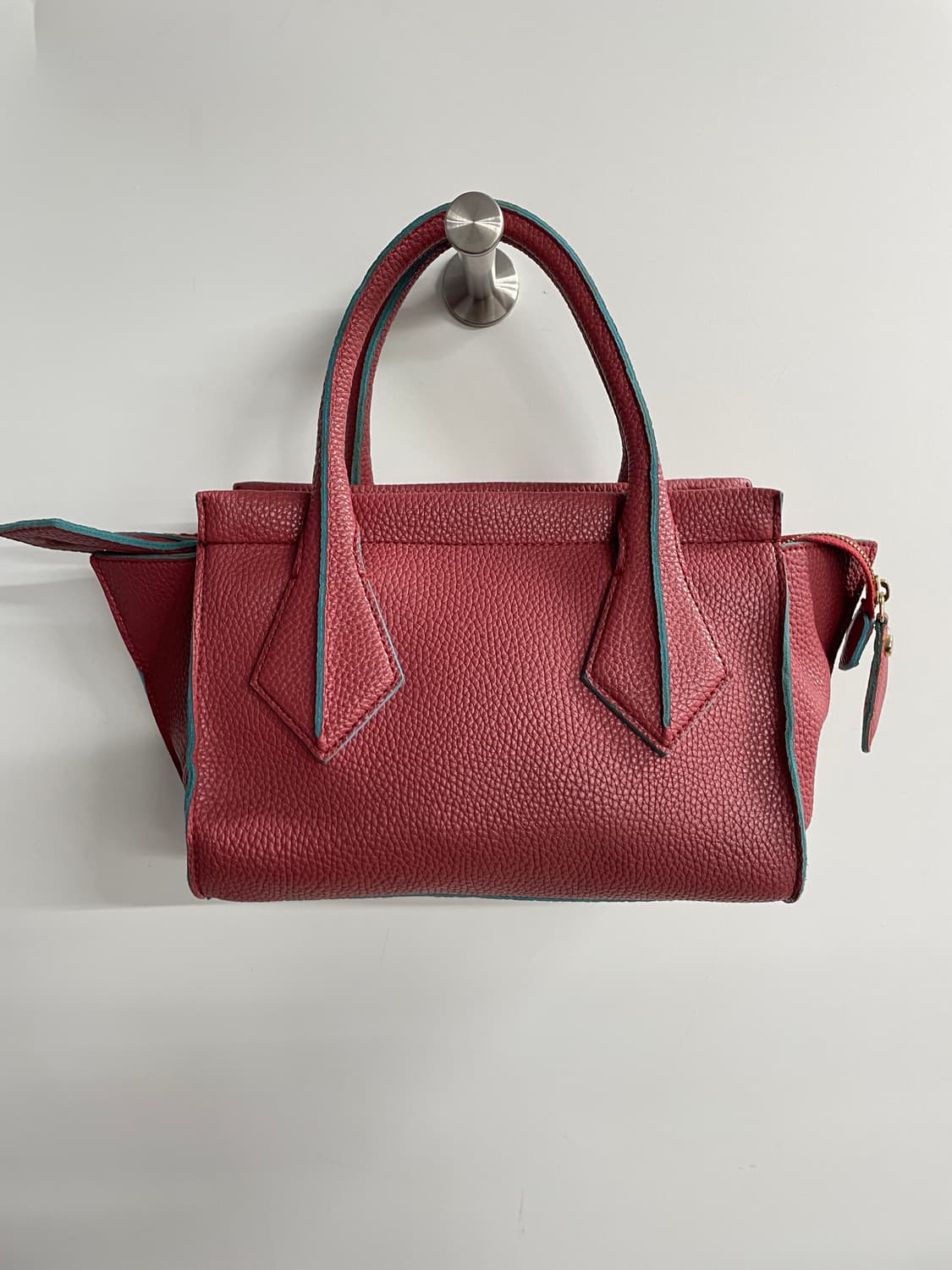 비비안 웨스트우드 레더토트백 상품이미지3