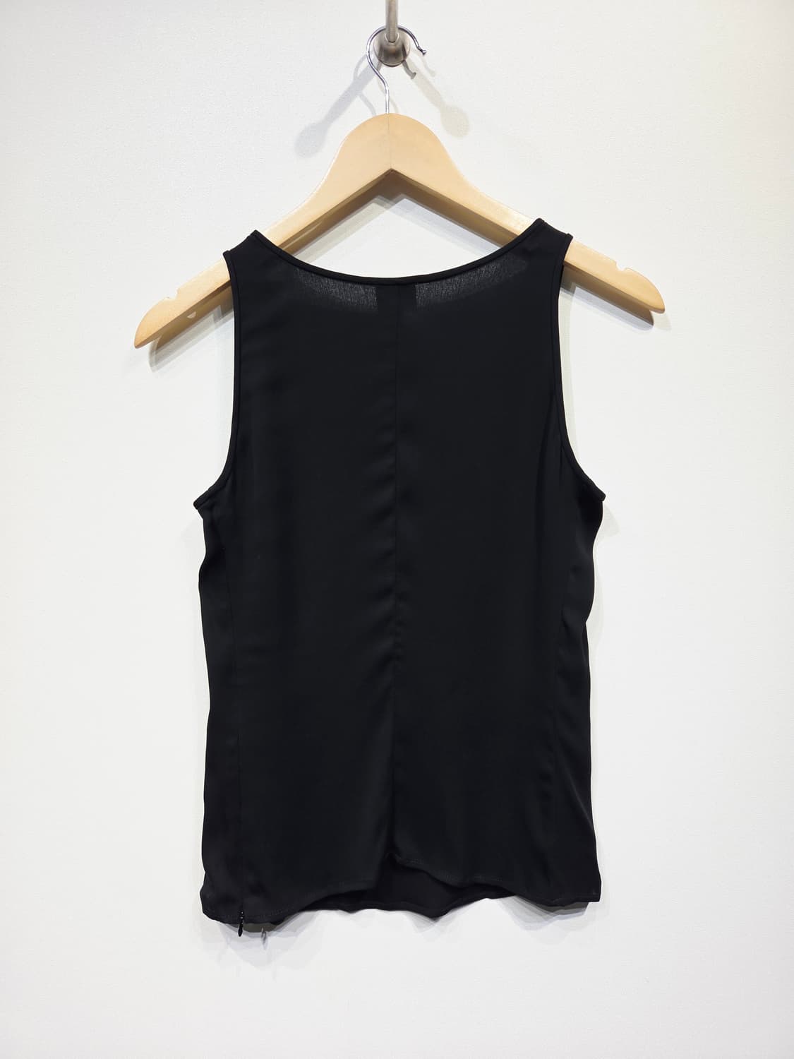 아르마니 꼴레지오니 실크 혼방 슬리브리스 탑 상품이미지5