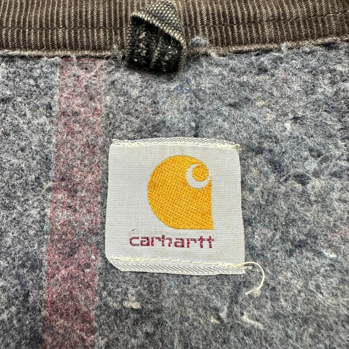 칼하트 J01 디트로이트 컨트롤드 레인 엘엘씨 커스텀 자켓 블랙 상품이미지3