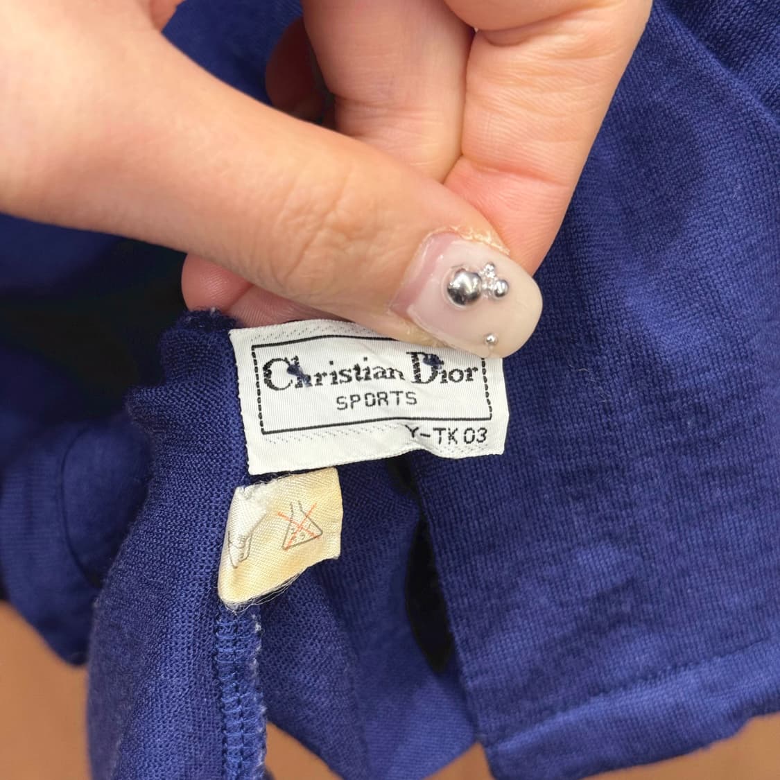 크리스찬 디올 히든 버튼 플래킷 셔츠 미니 로고 자수 디테일 네이비 상품이미지8