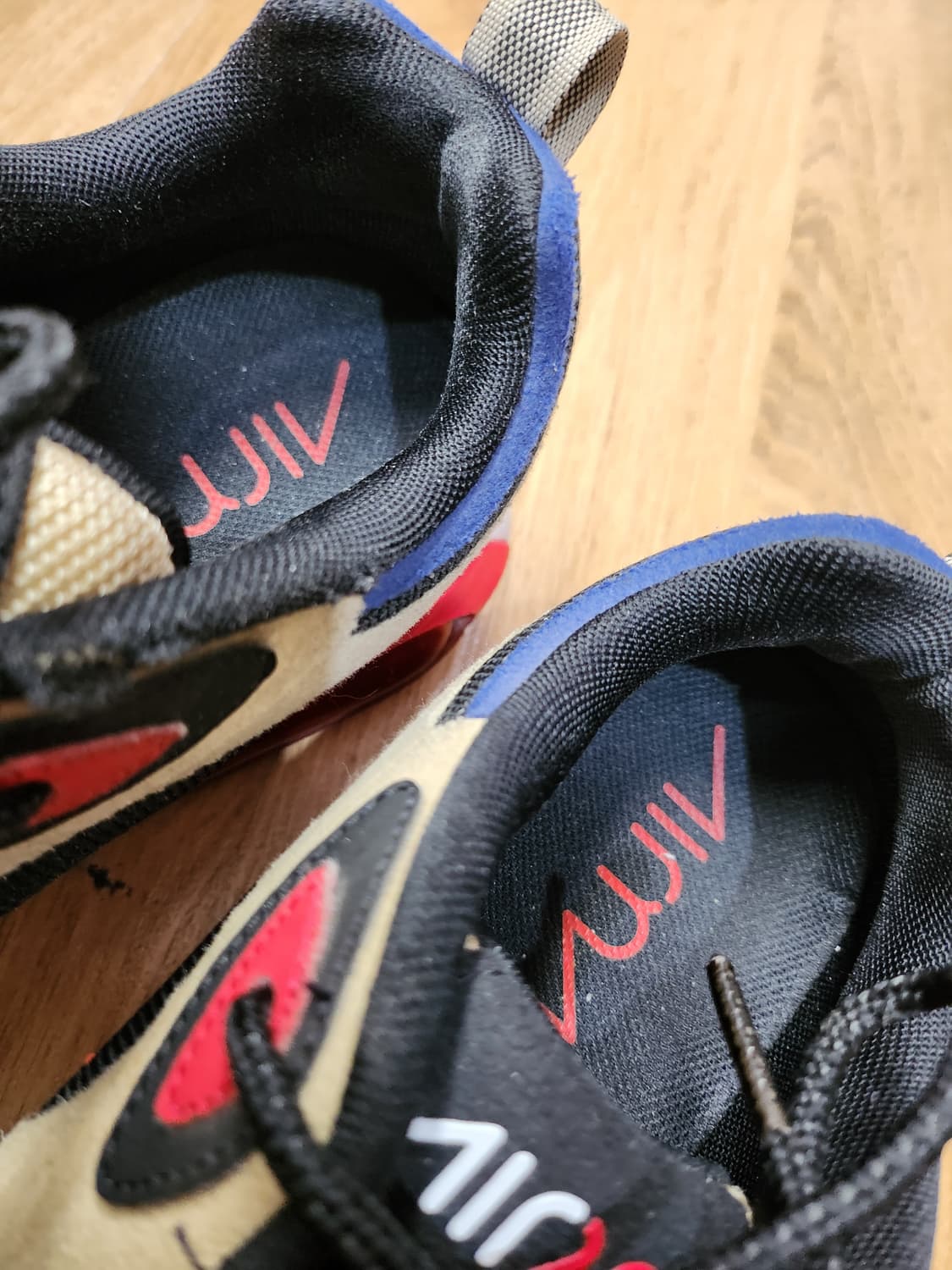 80) 나이키 NIKE 에어맥스 200 팀 골드블랙 상품이미지6