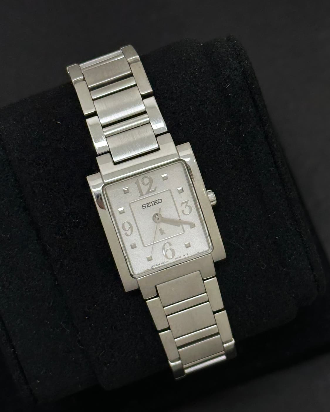 세이코 루키아 렉탱귤러 쿼츠 시계 상품이미지1