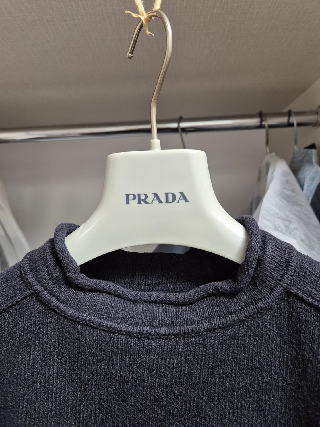 23SS스톤아일랜드 라운드넥 니트 90-S 블랙 상품이미지3