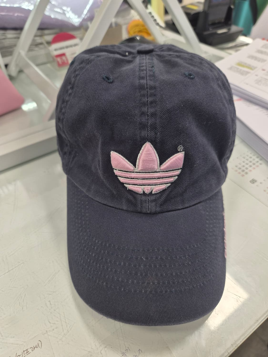 아디다스 볼캡 네이비X핑크 로고 상품이미지2