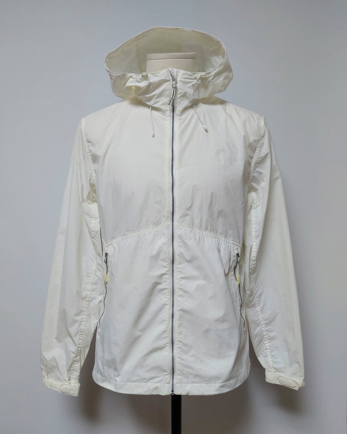 노스페이스 화이트라벨 바람막이 자켓(105 )(XL)

 상품이미지1