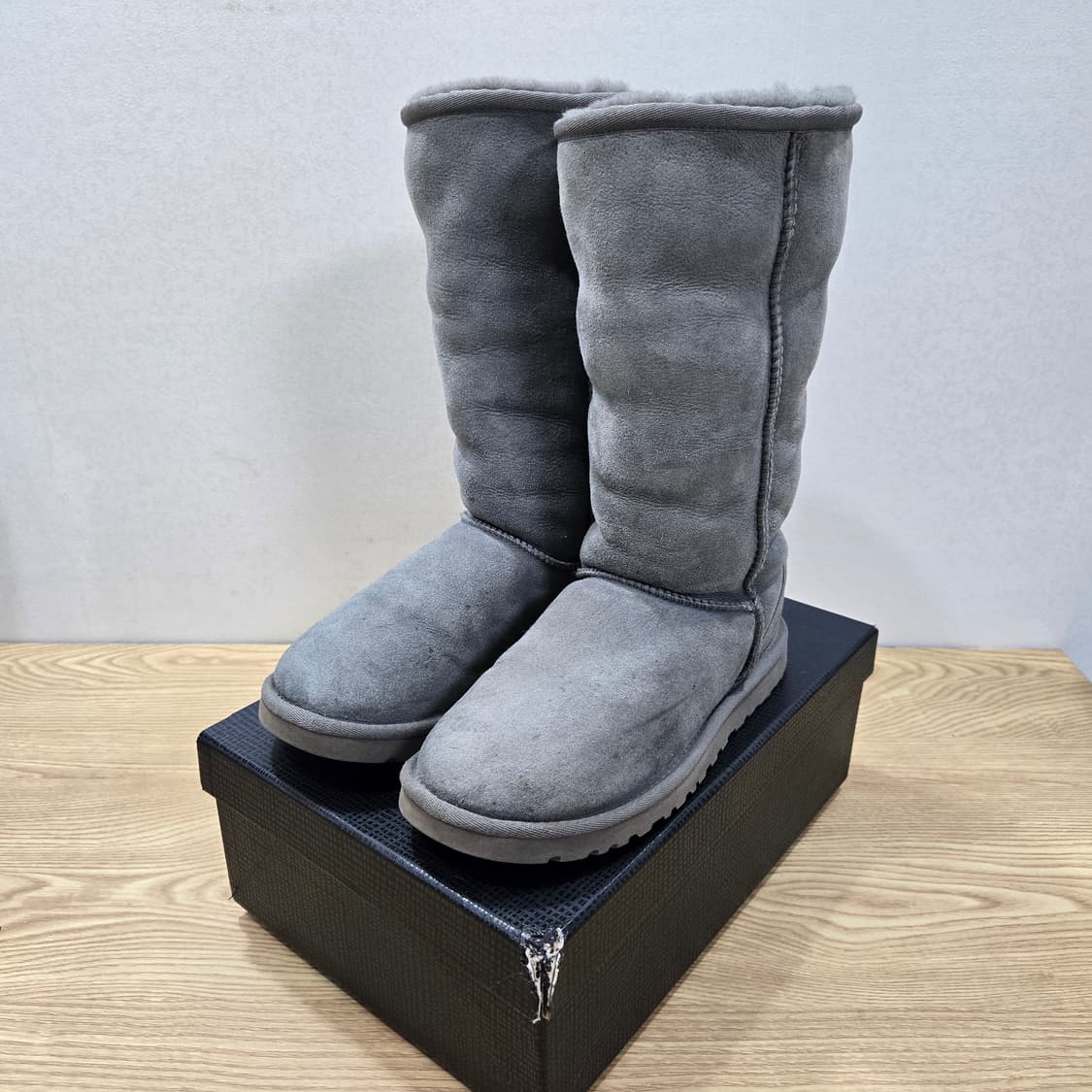 230 어그 UGG 클래식 톨 그레이 상품이미지1