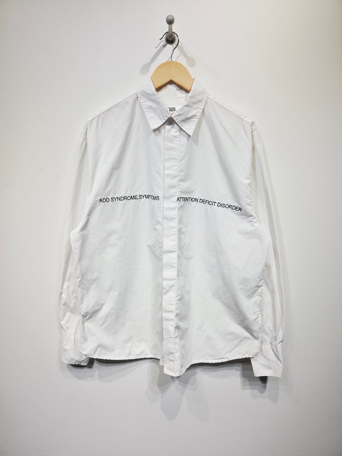 ADD 애드서울 레터링 히든버튼 화이트 셔츠 상품이미지2