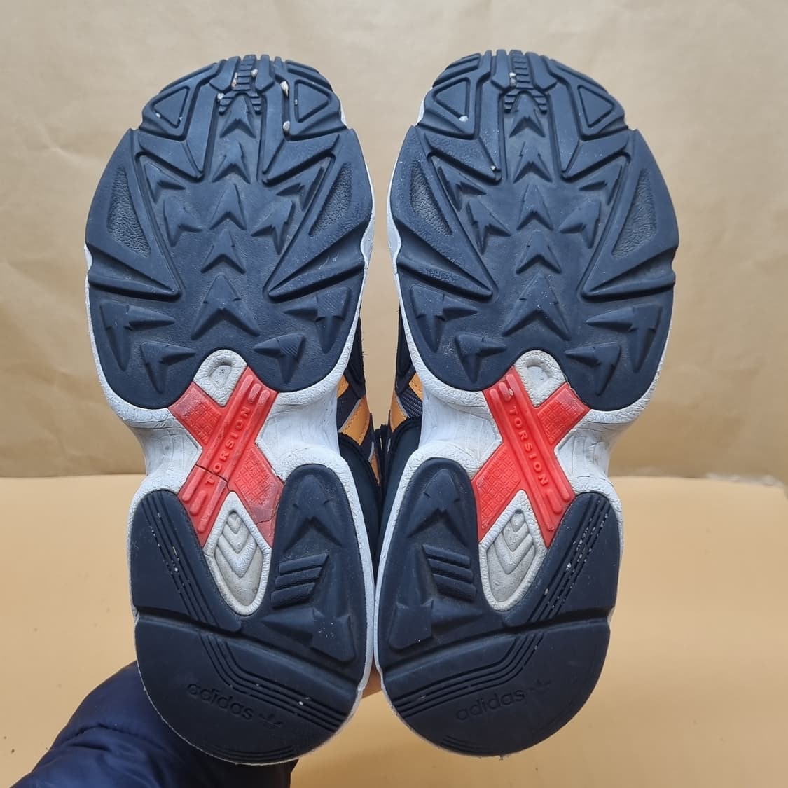 아디다스 영96 블랙 여성운동화230  상품이미지3