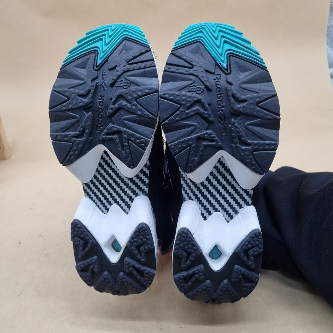 리복 인스타펌프 퓨리 여성운동화230 상품이미지3