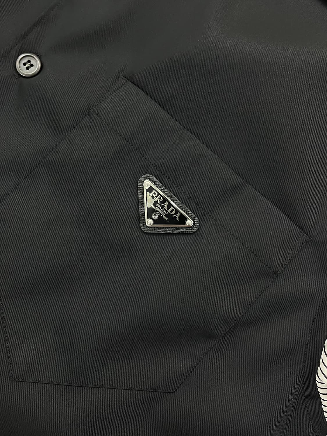 프라다 삼각로고 셔츠 반팔 [S사이즈] 상품이미지2