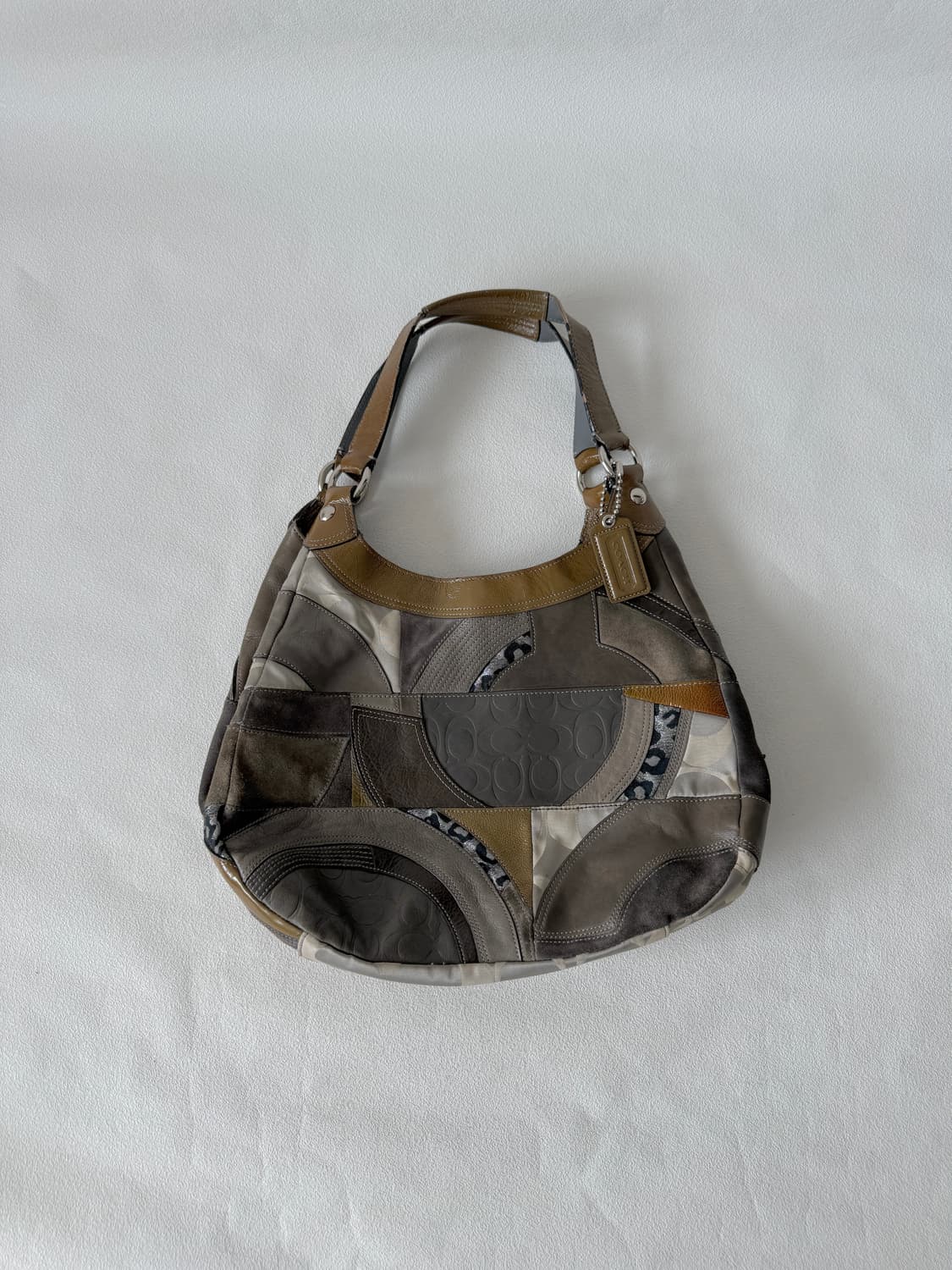 코치(COACH) 레더 패치워크 숄더백 상품이미지1