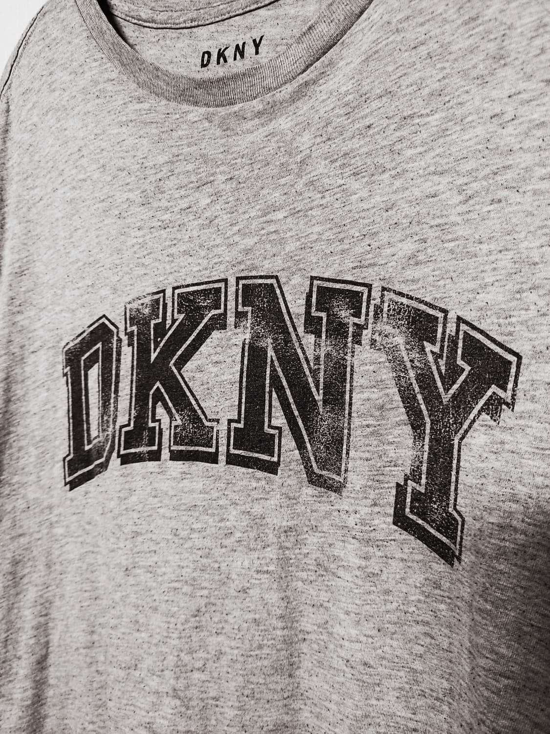 DKNY 워싱빅로고 반팔티셔츠 정품 55 66 그레이 상품이미지3