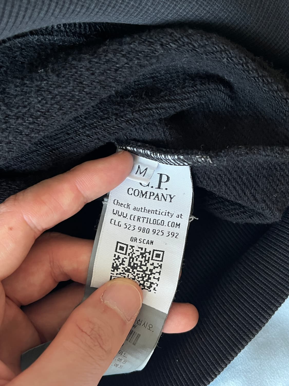 CP컴퍼니 블랙 맨투맨 m사이즈 상품이미지4