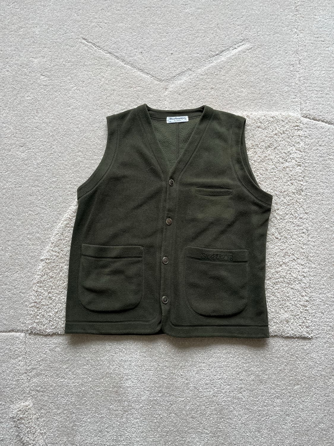 버버리 플리스 버튼 베스트 (103–105) 상품이미지2