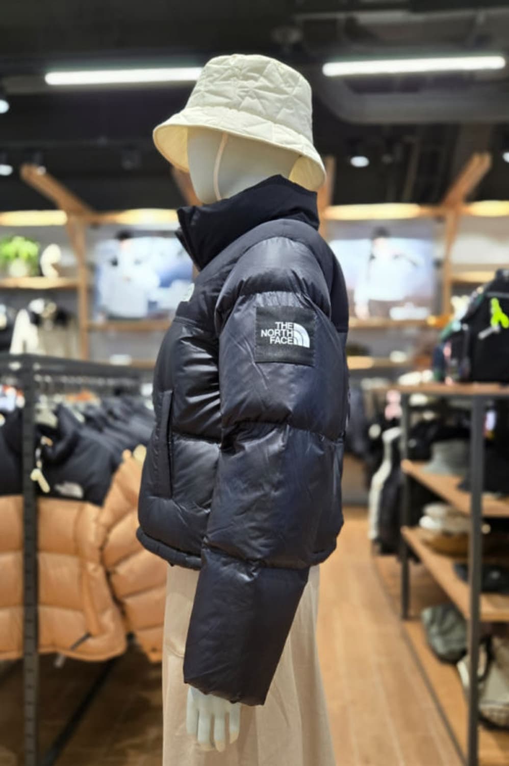 노스페이스 여자 노벨티 눕시 온볼 재킷 패딩 M 상품이미지3
