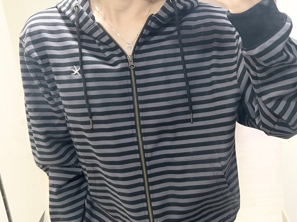 더콜디스트모먼트 후드집업 새옷 상품이미지1