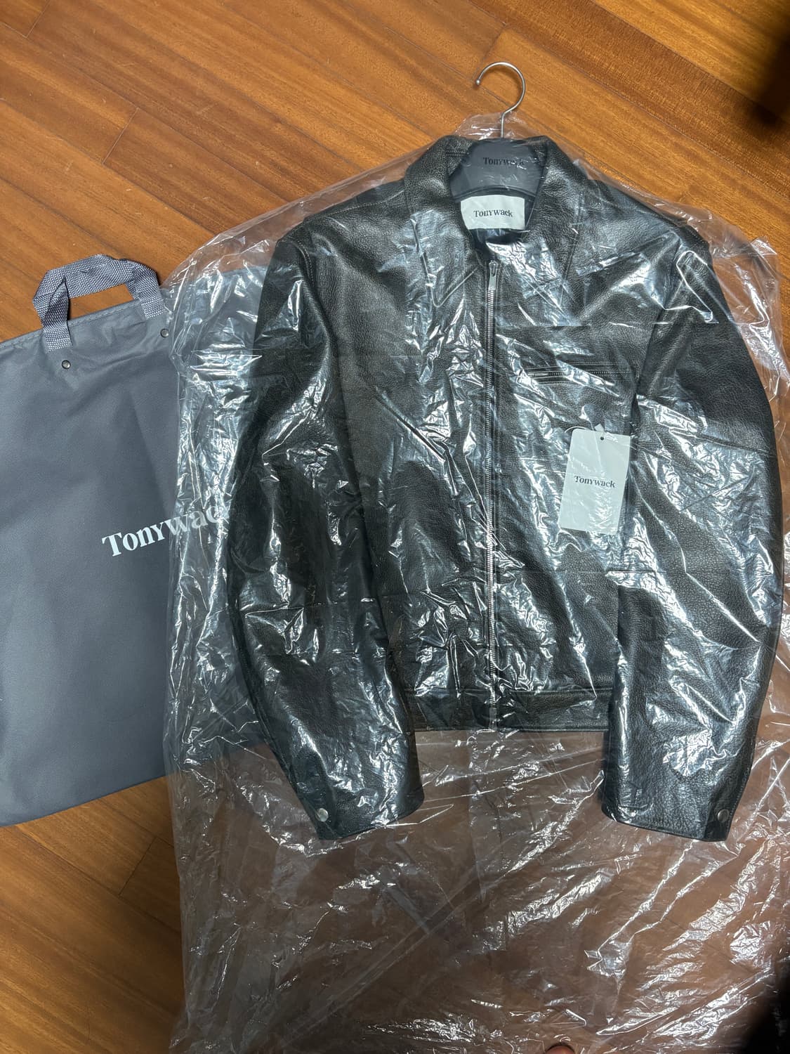 [M] 25fw 토니웩 레더 체스트 집 자켓 빈티지 트리트먼트 블랙 상품이미지1