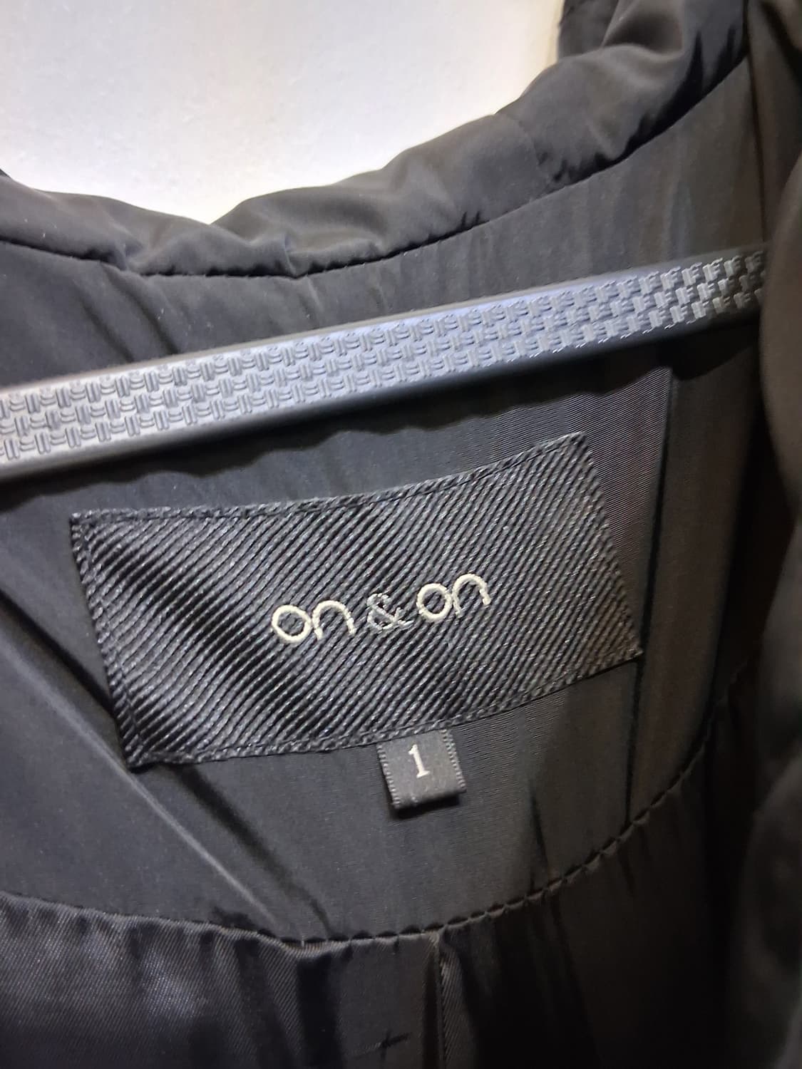 온앤온 블랙 덕다운 롱패딩 사이즈 1사이즈(82-90-160) 상품이미지2