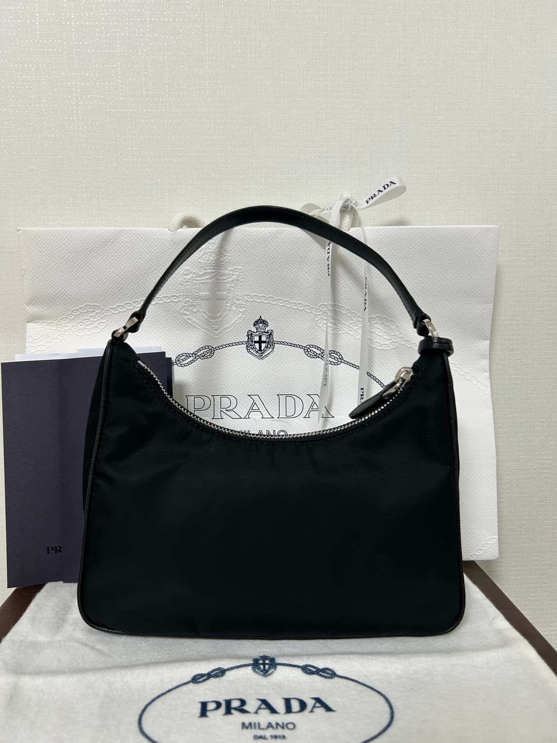 PRADA 프라다 리에디션 2005 리나일론 미니백 숄더백(가죽스트랩) 상품이미지6