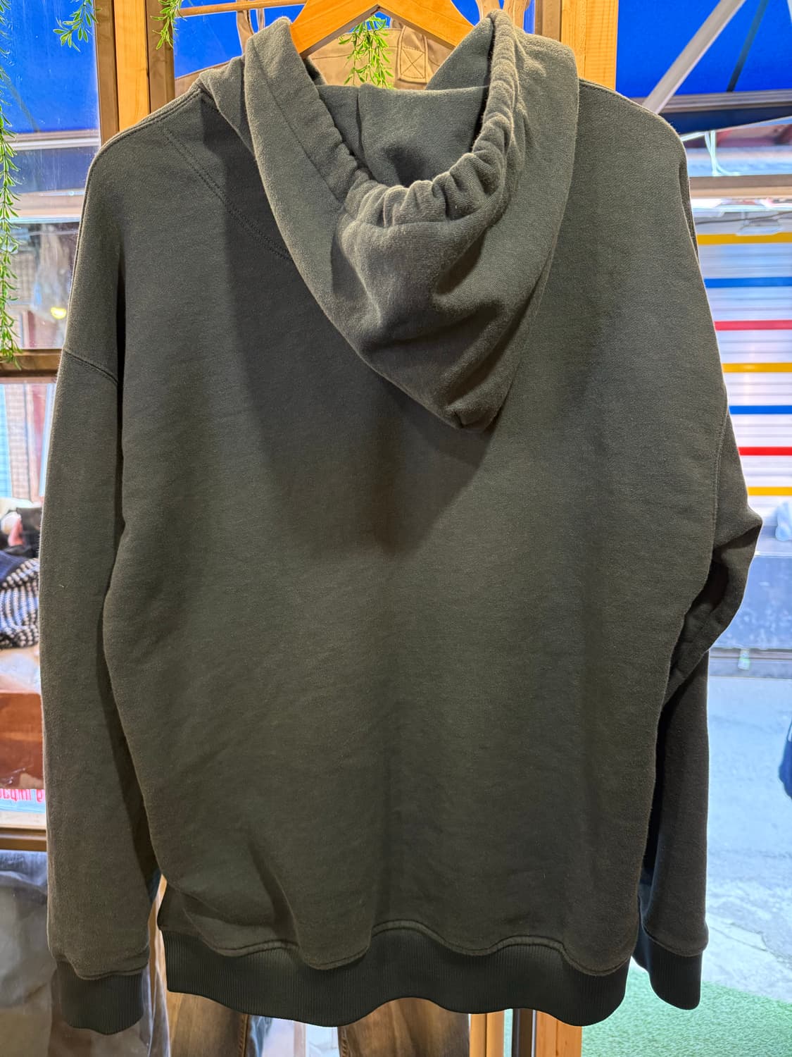 지오송지오 그래픽 후드티 상품이미지5