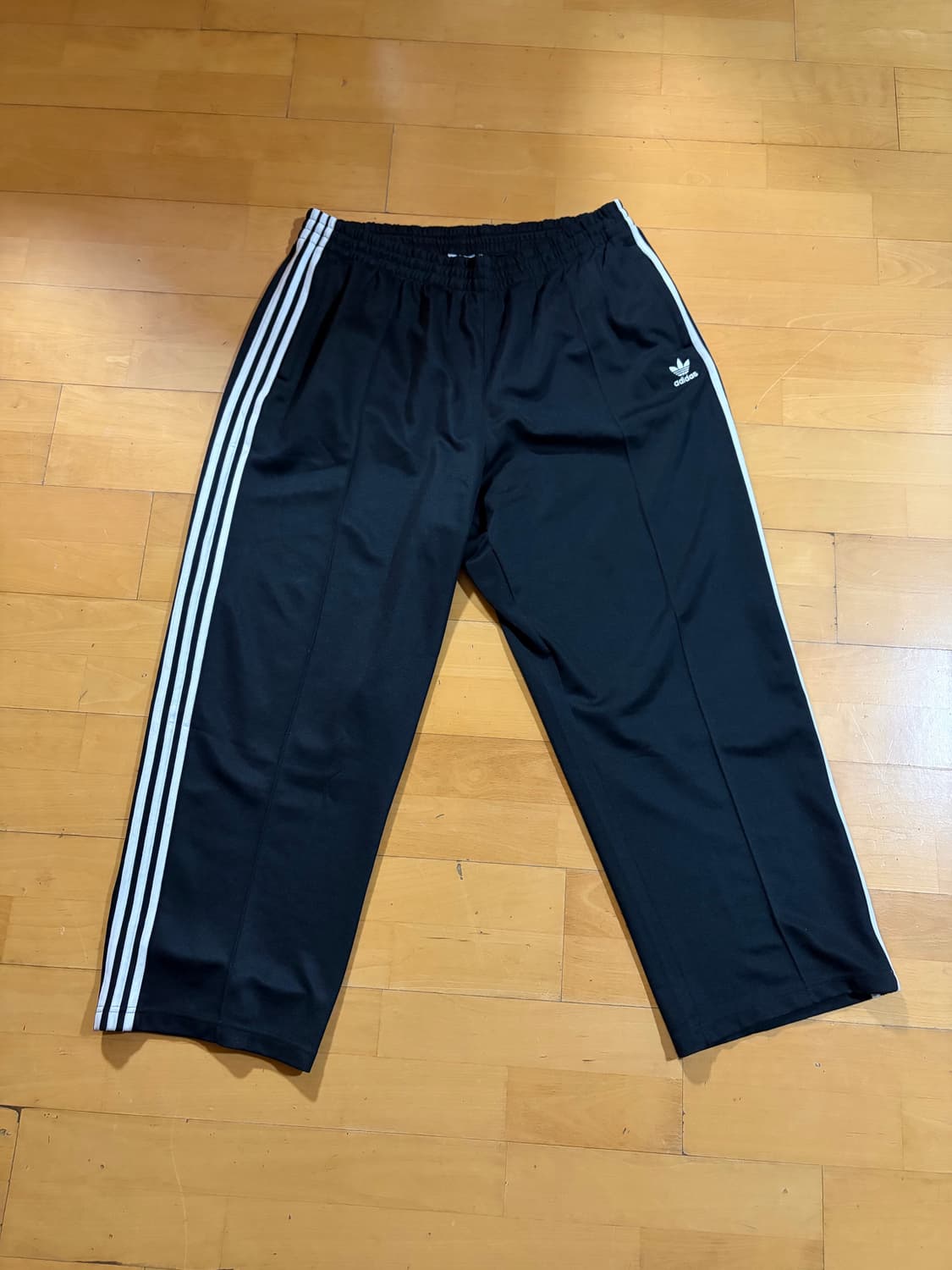 아디다스 파이어버드 배기핏 트랙팬츠 IZ4801 상품이미지2