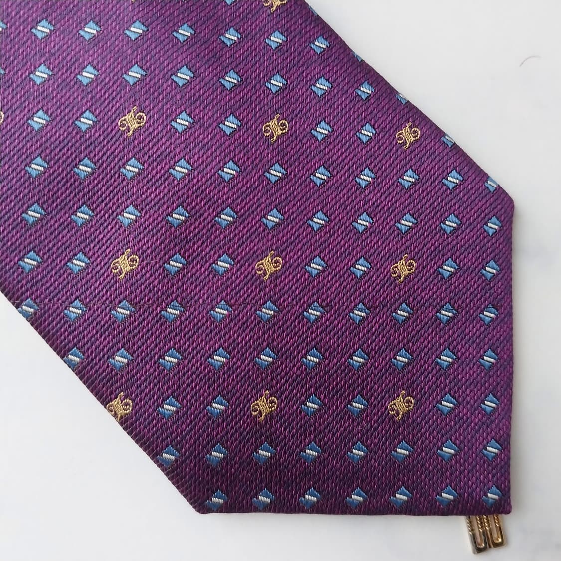 닥스 실크 퍼플 마이크로 패턴 넥타이 8.2cm A+등급 K1584
 상품이미지9