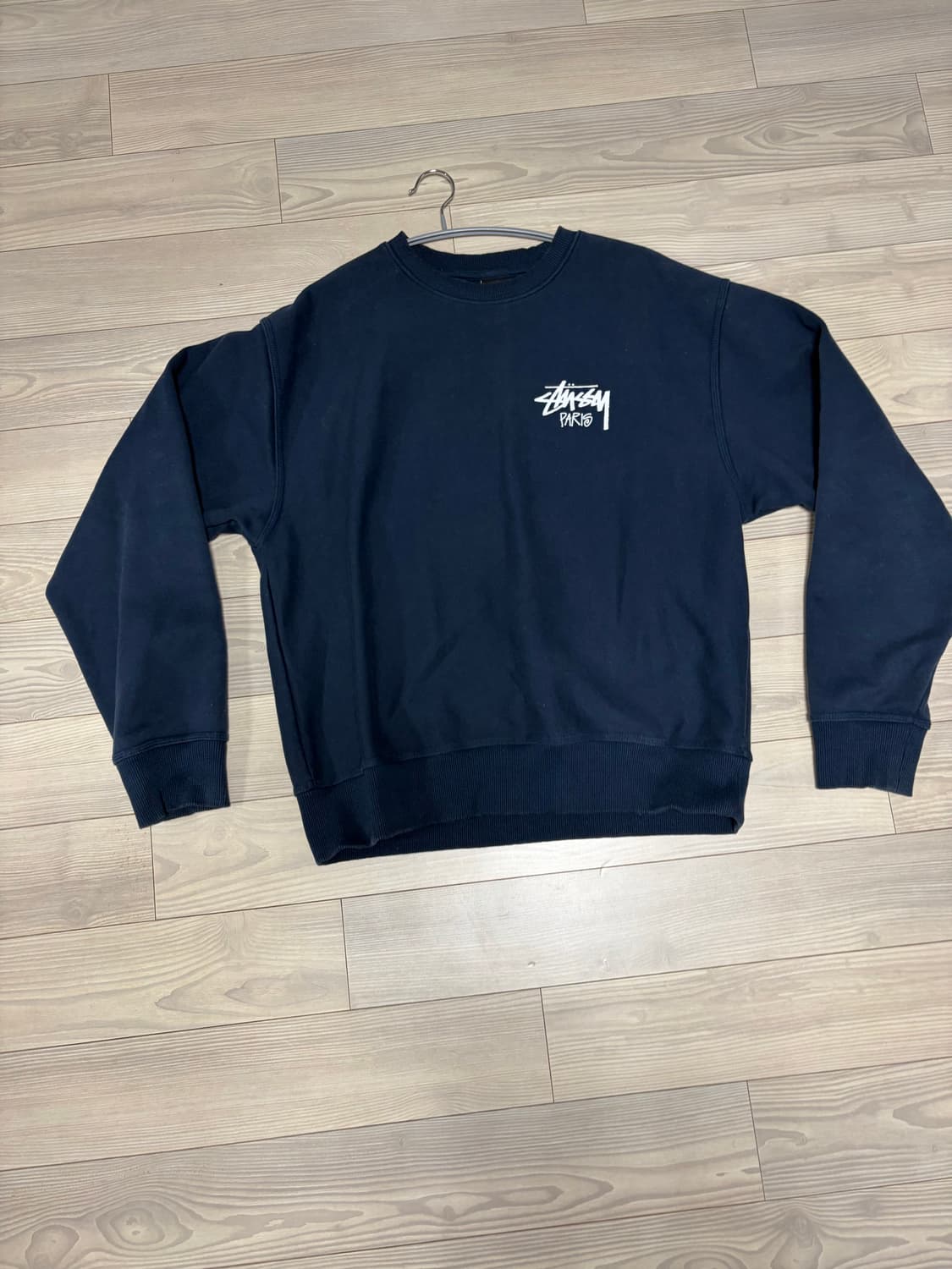 스투시 맨투맨 파리챕터 상품이미지1