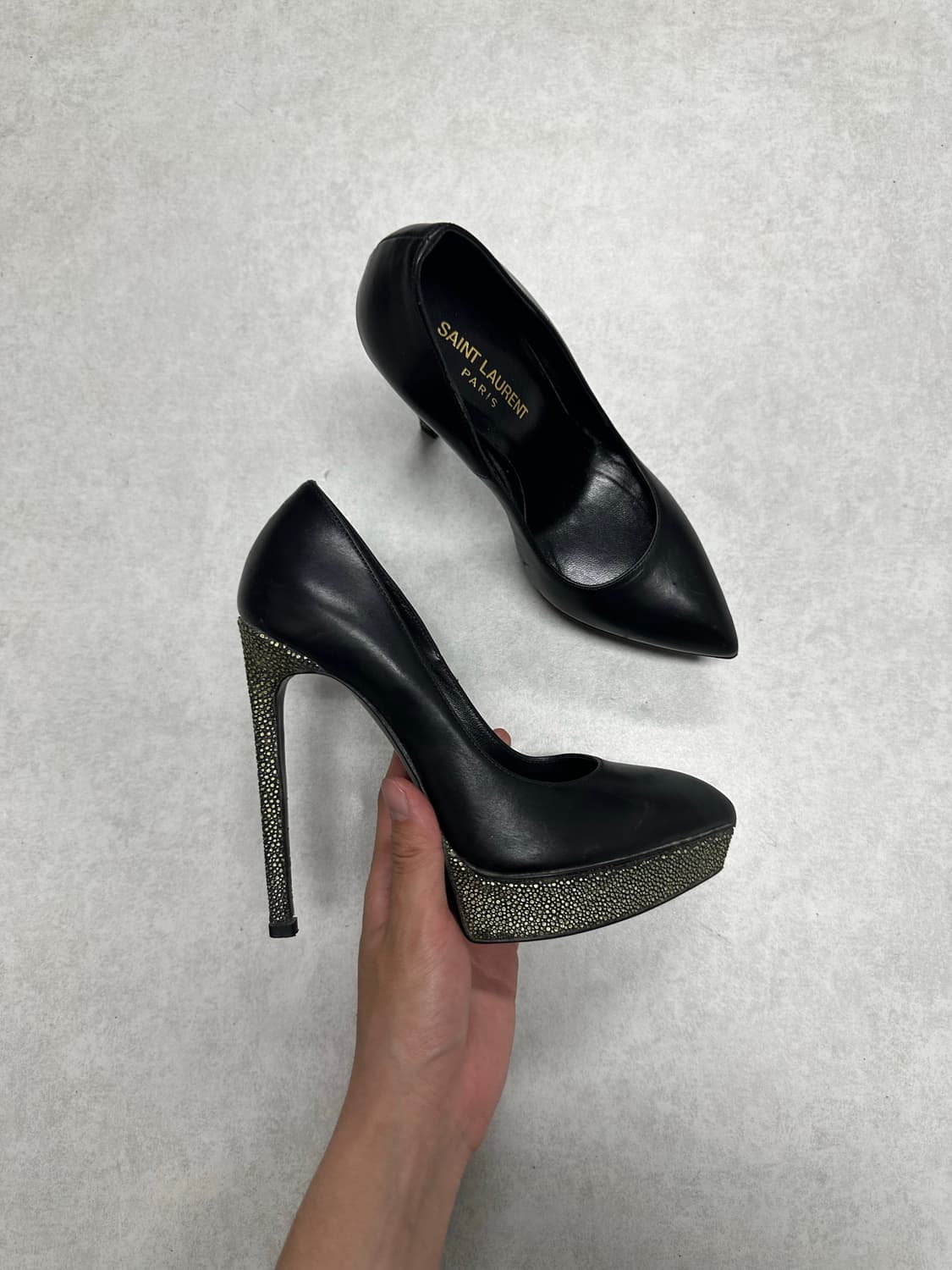 생로랑 스터드 플랫폼 펌프스 상품이미지7
