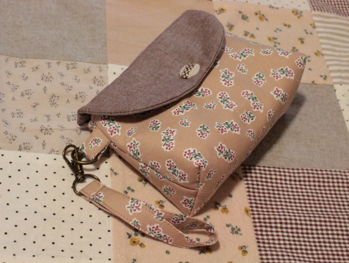 핸드메이드 베이지 꽃무늬 스트랩 파우치 상품이미지7