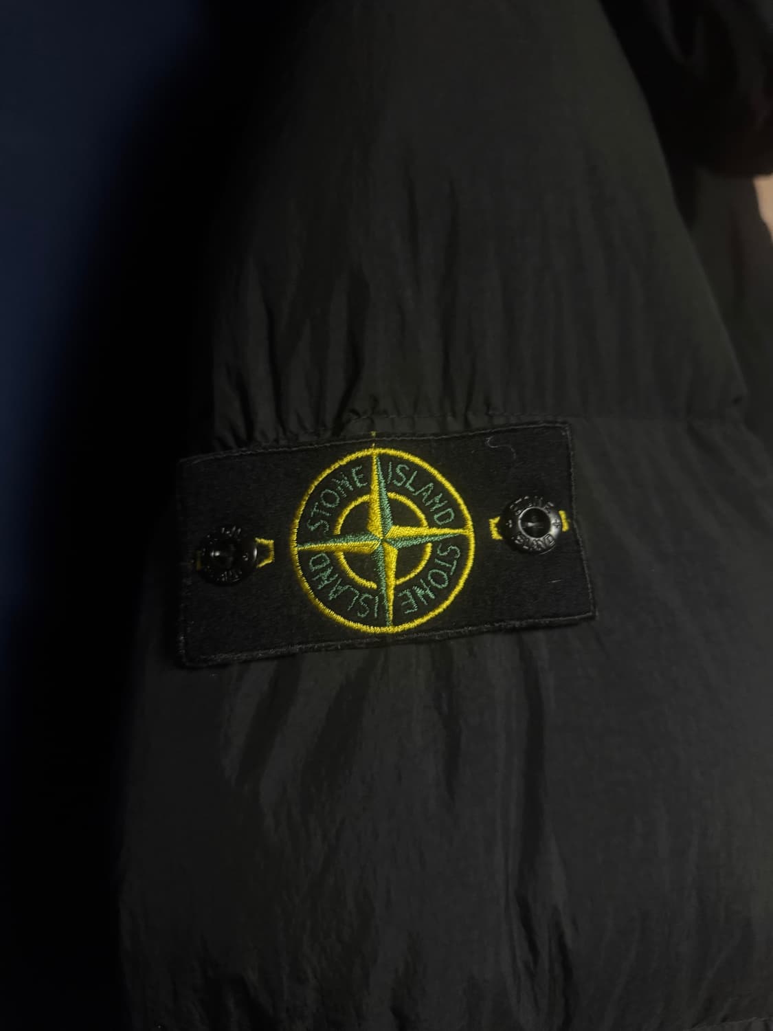 스톤아일랜드 크링클랩스 패딩 L 23FW 상품이미지3